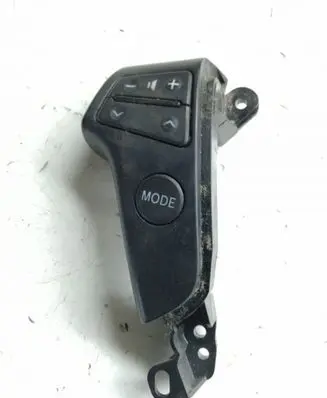 Toyota Avensis T250 Steering wheel buttons/switches 75B596