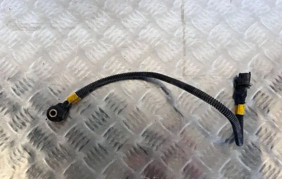 Maserati Levante Detonation knock sensor 0261231212
