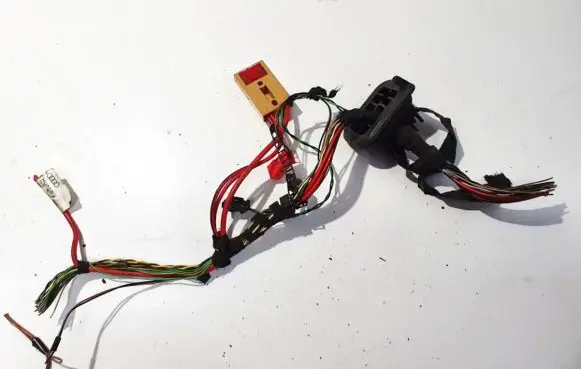 Audi A6 S6 C5 4B Fuse 8d0971871d