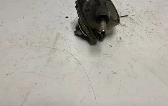 Mercedes-Benz Sprinter W906 Vacuum pump A6462300165 6462300165