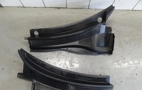 Suzuki Swift I Wiper trim 72341-62J0 72331-32J0