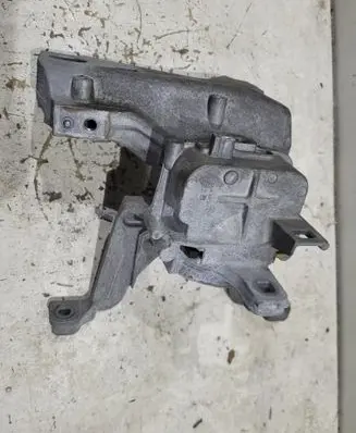 Mercedes-Benz A W177 Engine mount bracket A1772401600