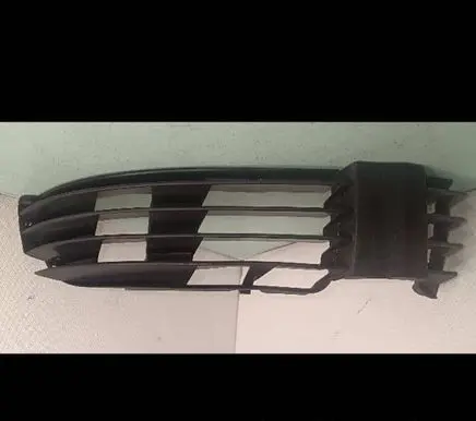 Volkswagen PASSAT B5.5 Front bumper lower grill 3b0853666h