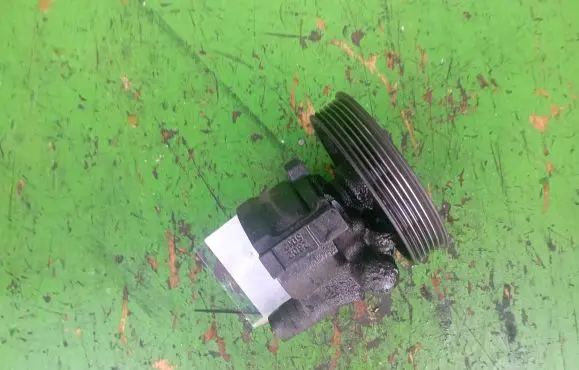 Renault Megane I Power steering pump