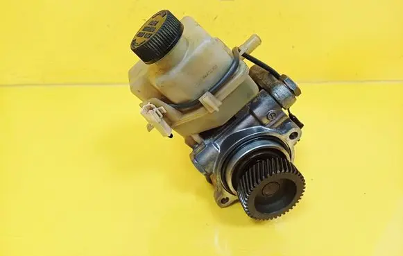 Mazda 5 Power steering pump 