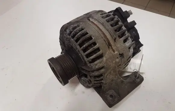 Volvo S60 Generator/alternator 30667787 0124525060