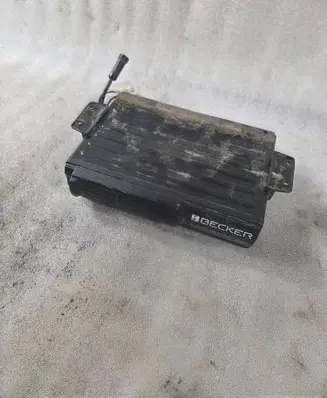 Mitsubishi Pajero CD/DVD changer 