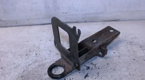 Land Rover Evoque I Towing hook eye 