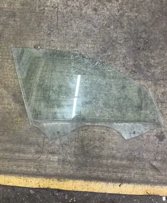 BMW 3 F30 F35 F31 Front door window glass four-door