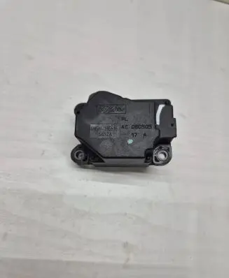 Volvo C30 Air flap motor/actuator 4N5H19E616 6652A 060505