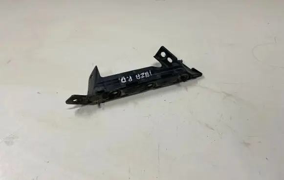Seat Ibiza IV (6J,6P) Front bumper mounting bracket 6J0807184