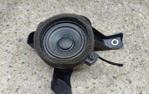 Volvo XC40 Front door speaker 31456872