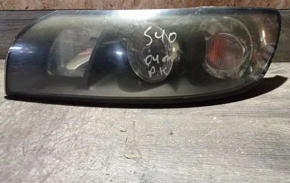 Volvo S40, V40 Headlight/headlamp