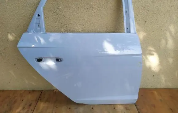 Seat Leon (5F) Rear door XGR1782