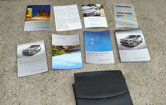 Mercedes-Benz GL X166 Owners service history hand book 