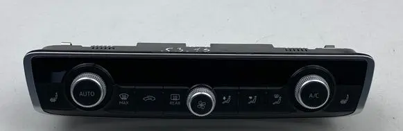 Audi A3 S3 8V Climate control unit 8V0820043D