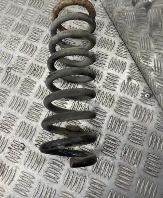 Mercedes-Benz C W203 Rear coil spring