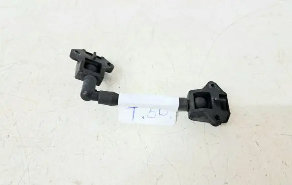 Honda Civic Windshield washer spray nozzle 