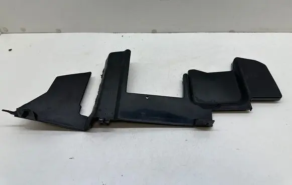 Infiniti M Intercooler air guide/duct channel 