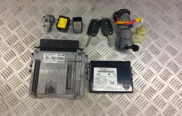 KIA Pro Cee'd II Engine control unit/module 39140-2A860 098020VT65
