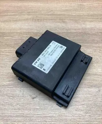 Audi A4 S4 B8 8K Voltage converter/converter module 8K0959663B 8K0959663