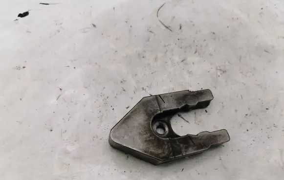 Nissan X-Trail T30 Fuel Injector clamp holder NOCODE