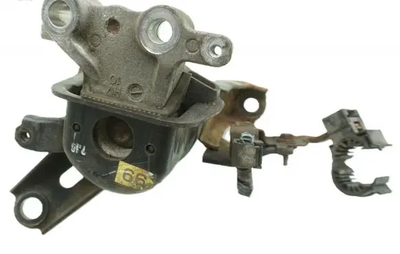 Lexus CT 200H Engine mount vacuum valve