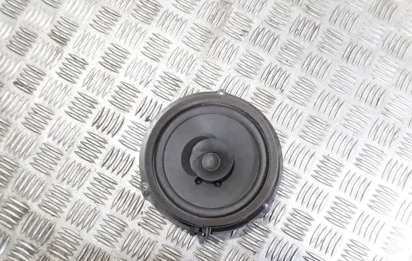 Ford Focus Front door speaker AA6T18808CA M5XUG