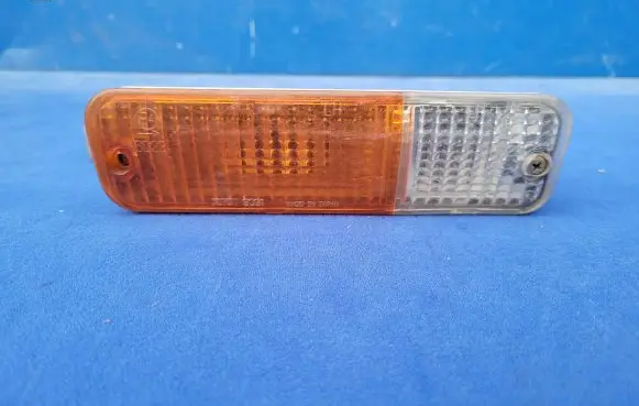 Nissan Sunny Front indicator light IKI3091