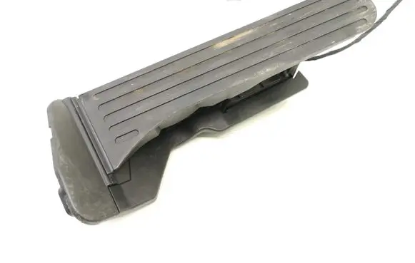 Volkswagen PASSAT B6 Accelerator throttle pedal 1K2721503M 6PV00874500