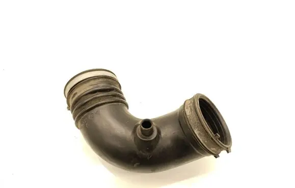 Air intake hose/pipe
