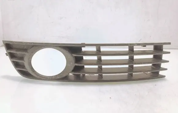 Audi A4 S4 B6 8E 8H Front bumper lower grill 8E0807682