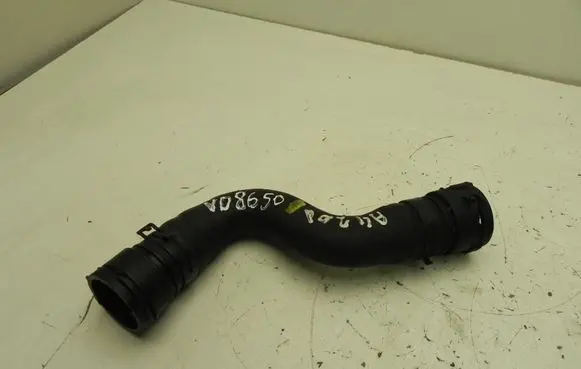 Audi A4 S4 B9 Engine coolant pipe/hose 3B0122291C VD8650