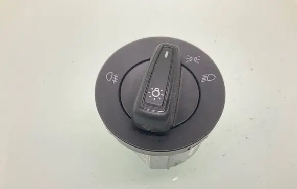 Skoda Fabia Mk3 (NJ) Light switch 5E0941431G 10095091