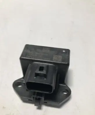 Ford Mondeo MK V Fuel pump relay FU5A-9D370-KA
