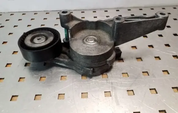 Volkswagen PASSAT B6 Alternator belt tensioner 03G903315C