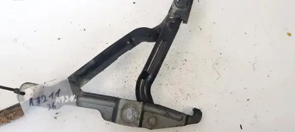 Audi A4 S4 B5 8D Tailgate/trunk/boot hinge