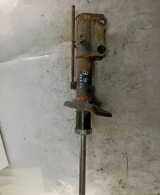 Suzuki Grand Vitara II Front shock absorber/damper