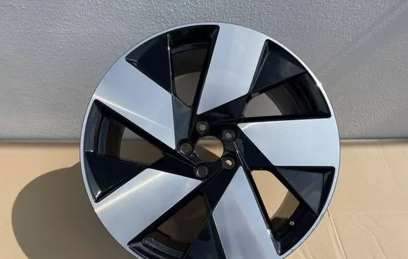R19 alloy rim