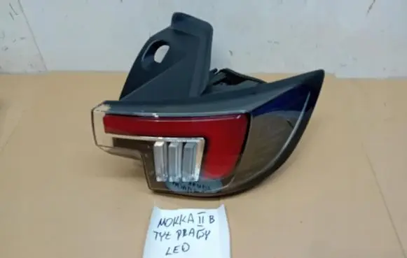 Opel Mokka B Rear/tail lights 9833721980