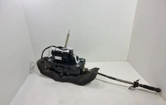 Audi A6 S6 C7 4G Gear shifter/selector 4G2713041R 4G2713041 4G0713077