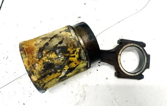 Renault Safrane Piston with connecting rod