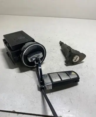 Volkswagen PASSAT B6 Ignition lock 3C0905843R 33303401 11601600531311