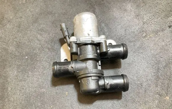 Audi A3 8Y Coolant heater control valve 5Q0906457C
