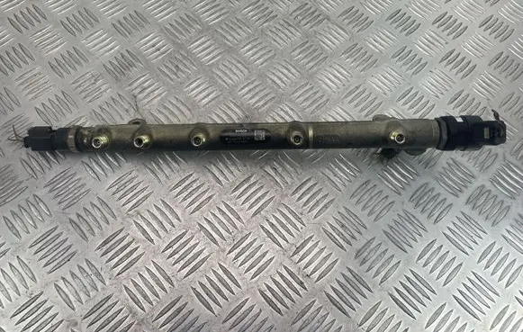 Mercedes-Benz C W203 Fuel main line pipe A6460700295 A6110780449