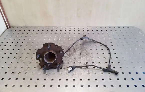 Toyota Avensis T250 Rear wheel hub
