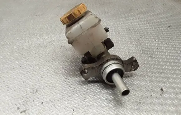 Subaru Forester SH Master brake cylinder 