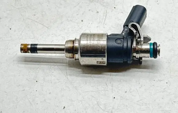Hyundai Tucson IV NX4 Fuel injector 35310-2M417 9041090015 24700090