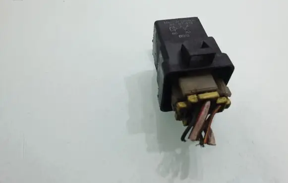 Mitsubishi Pajero Other relay MR500531
