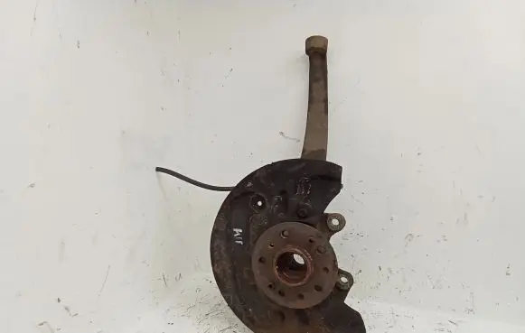 Mercedes-Benz ML W164 Front wheel hub spindle knuckle
